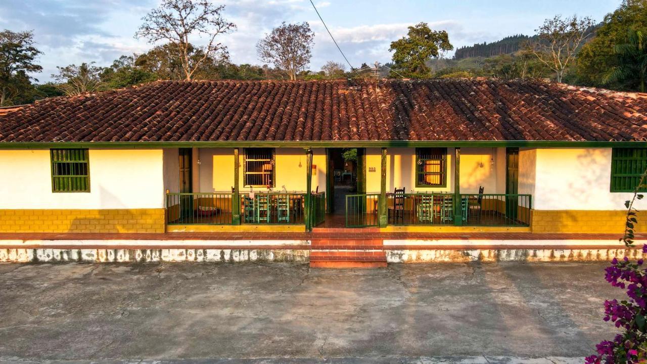 La Hacienda Hostel Сан Хил Екстериор снимка